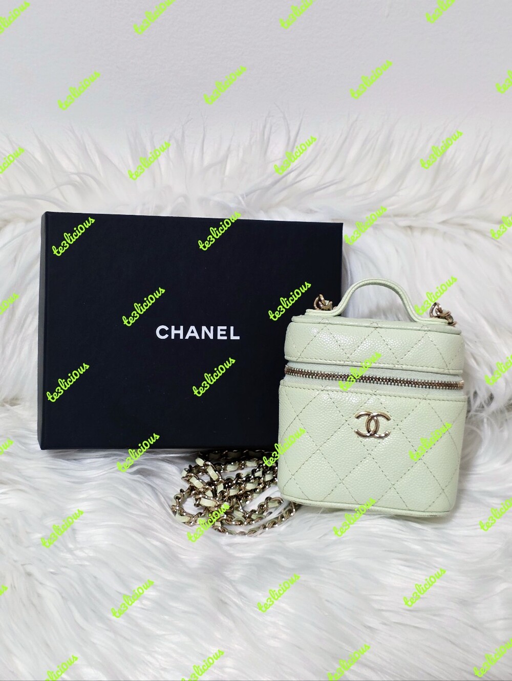 CHANEL 22C QUILTED CAVIAR LIGHT GREEN SMALL VANITY WITH CHAIN *100% AUTHENTIC*